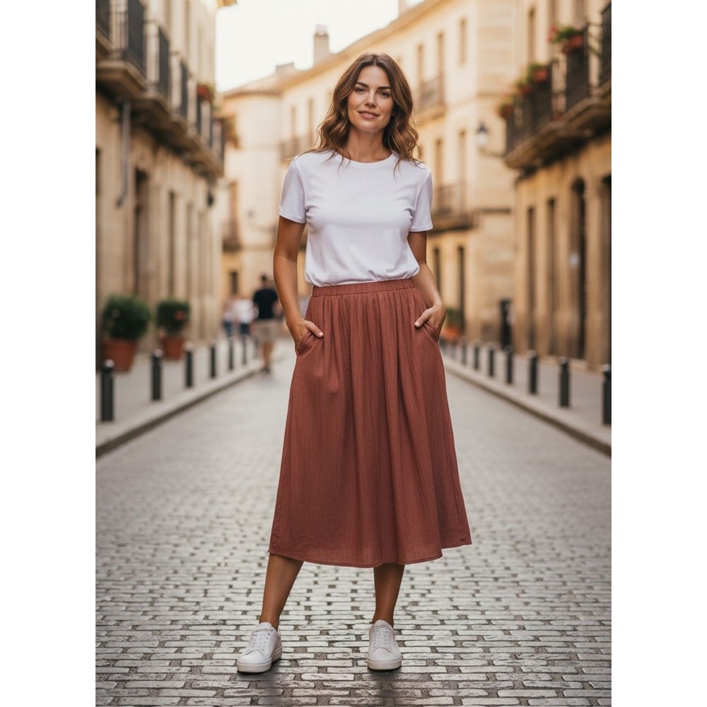 Aritzia‎ Wilfred Rust Brown Plisse Midi Skirt Elastic Waist Side Slit Medium